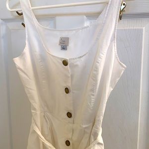 White dress size 4